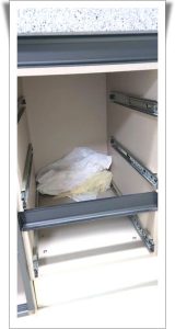 구리시 입주청소 서랍장 탈거청소 중